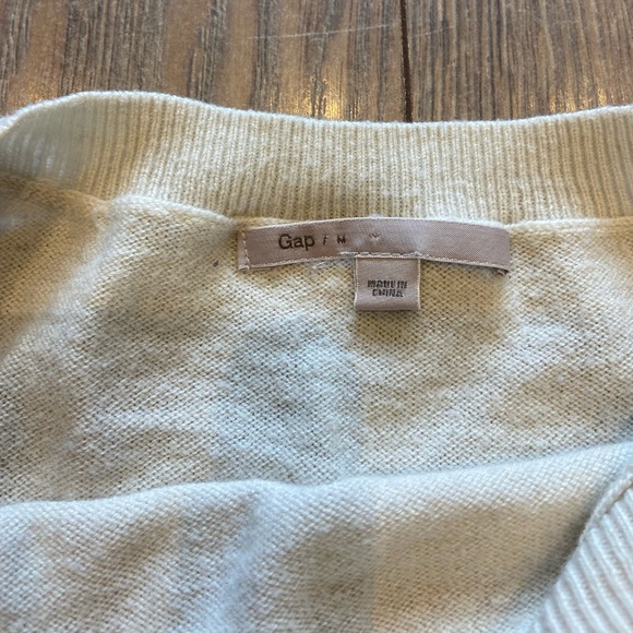Gap White Crewneck Sweater Shirt - Picture 2 of 4